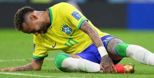 Neymar se lesionó y es baja para el debut de Brasil en el Mundial. ARCHIVO.