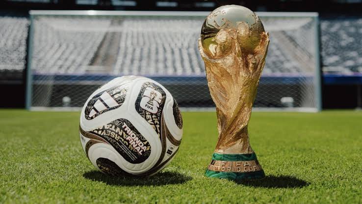 FIFA presenta la Trionda FINAL, el balón especial para rondas decisivas del Mundial 2026. FIFA WORLD CUP.