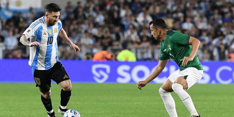 Lionel Messi en su último partido enfrentando a Bolivia. ARCHIVO.